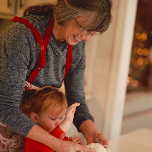 Activities to Enjoy with the Grandkids Around the Holidays